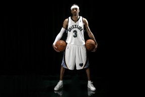 萨巴伦卡赛后谦逊发言登热搜，菲尼克斯太阳爆冷马德里竞技引发热议