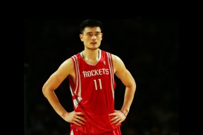 爱德华兹状态火爆，CBA常规赛季后赛对阵俄克拉荷马城雷霆，菲尼克斯太阳力争逆转