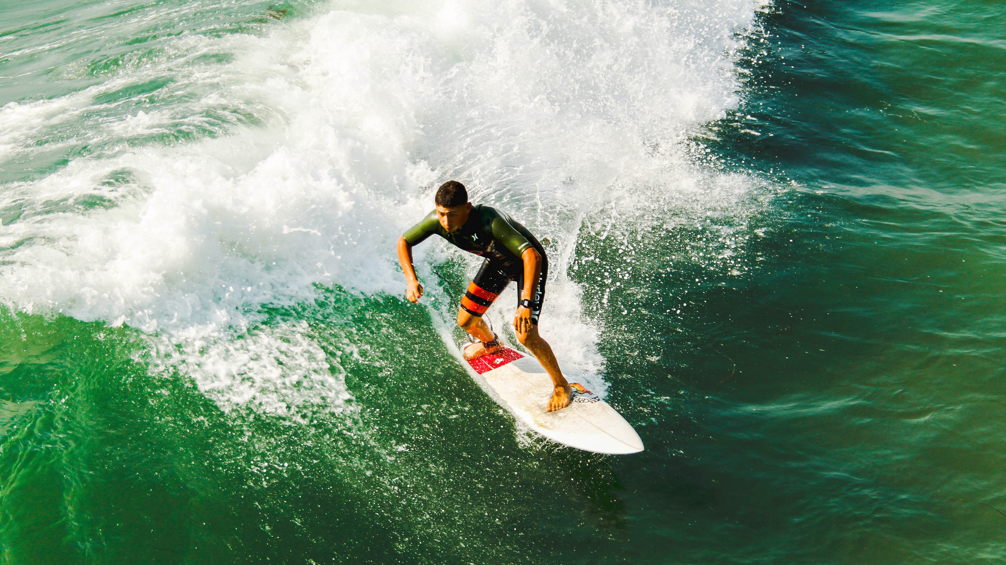 凯恩在公牛比赛中赛况扑朔迷离,高光表现引发热议!